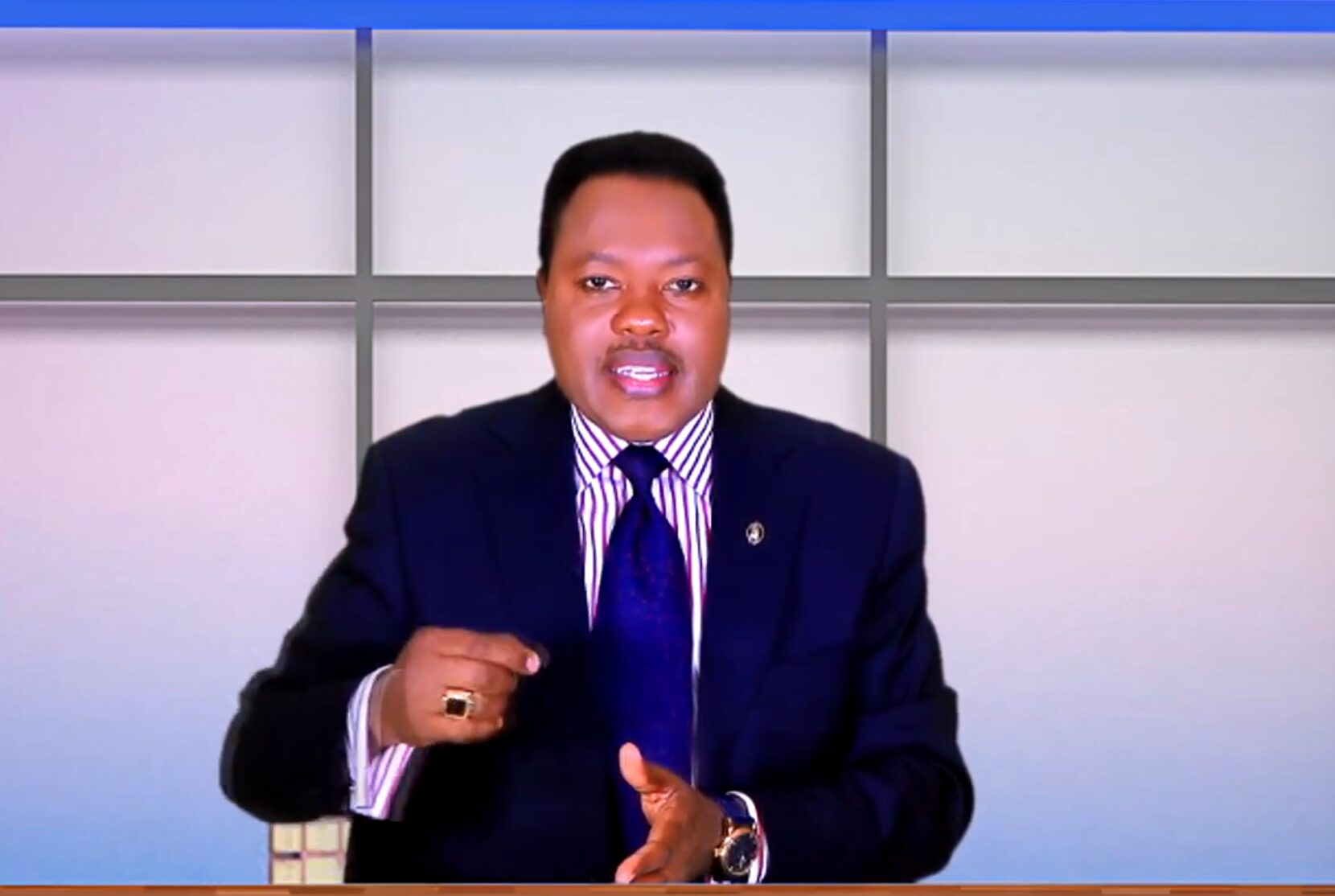 Evangelist Peter Gee studio photo